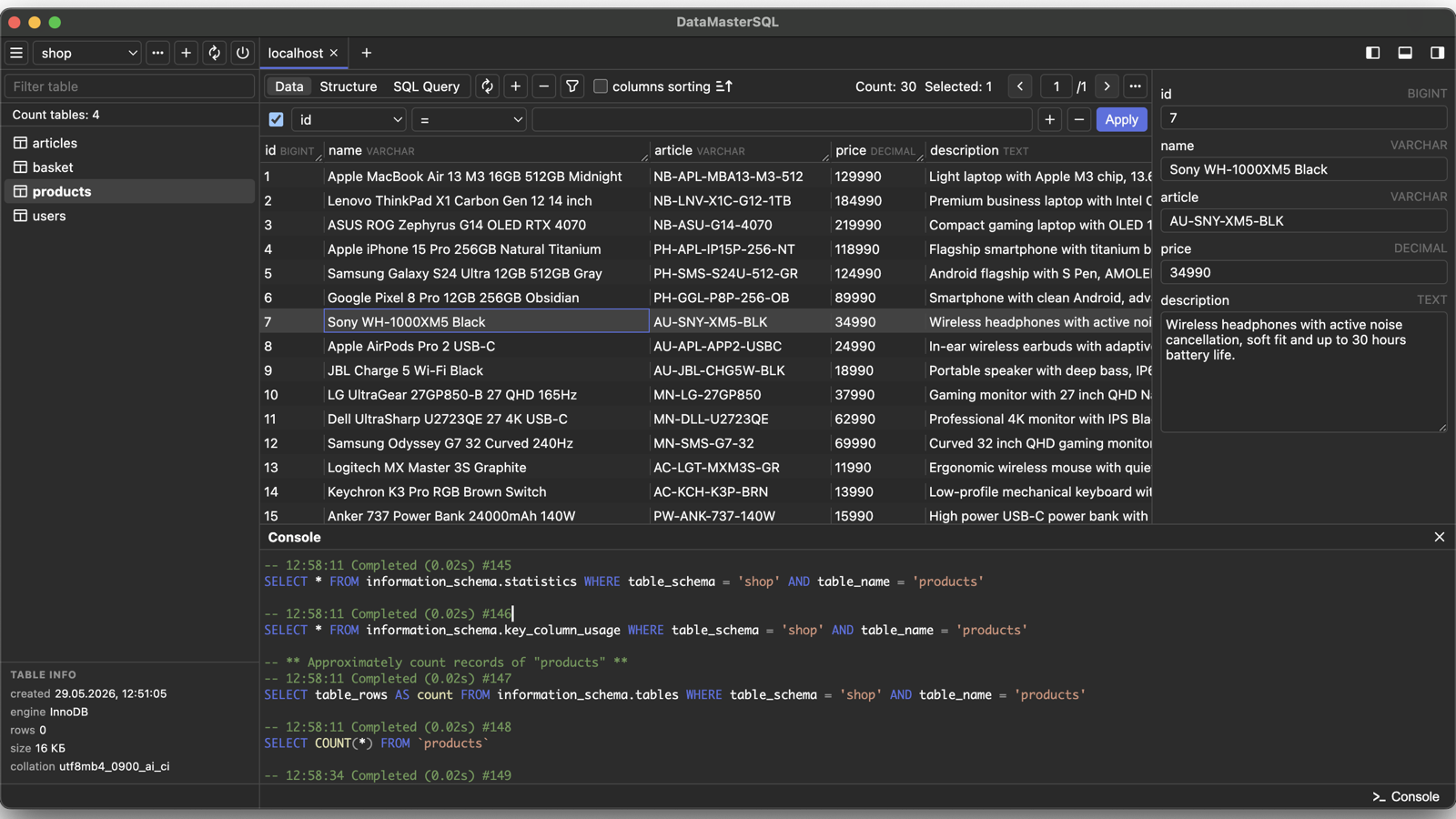 DataMasterSQL interface with a data table and SQL console